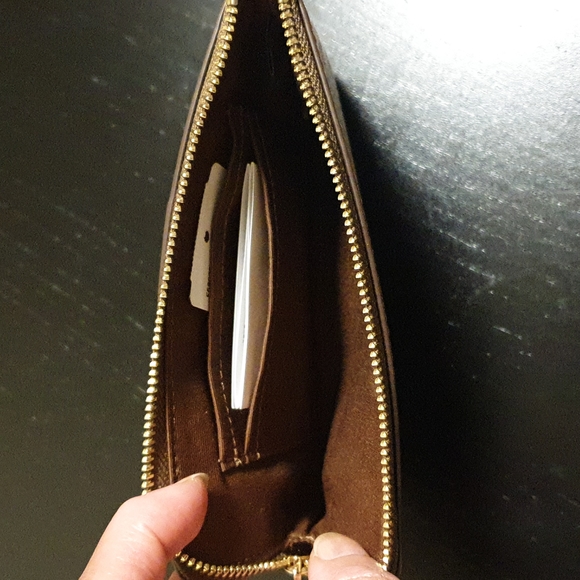 Coach corner zip wristlet - Picture 4 of 4